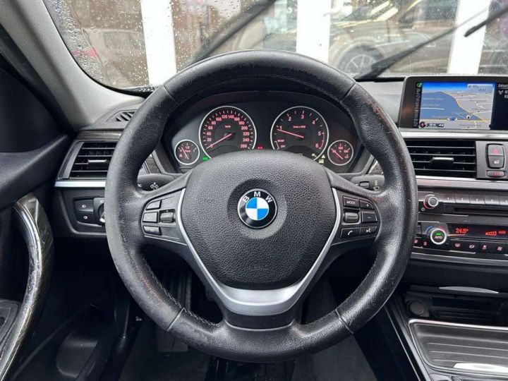 BMW Série 3 318 d - 14